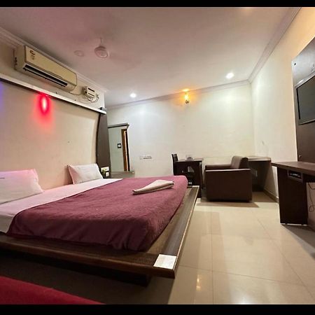 Siddi Vinayaka Hotel حيدر أباد المظهر الخارجي الصورة